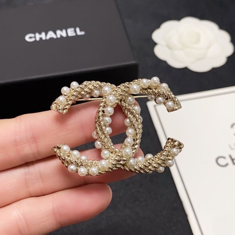 Chanel Brooches - Click Image to Close